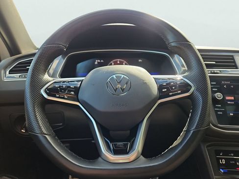 Certified 2024 Volkswagen Tiguan SE R-Line AWD/4WD image 23
