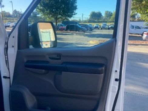 Used 2020 Nissan NV 2500 S image 16