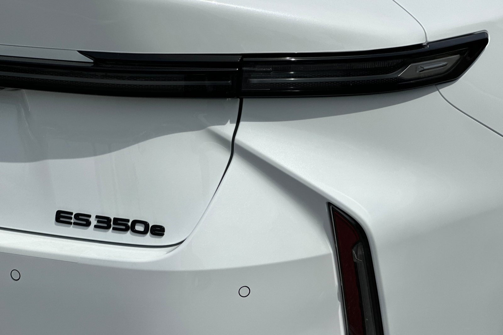 New 2026 Lexus ES 350e w/ Convenience Package FWD image 25
