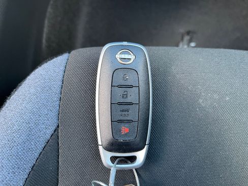 Used 2025 Nissan Versa SV image 21