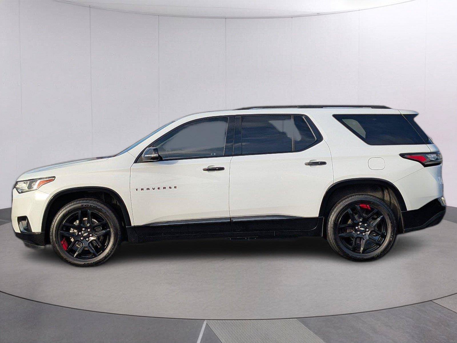Used 2021 Chevrolet Traverse Premier w/ Redline Edition FWD image 2
