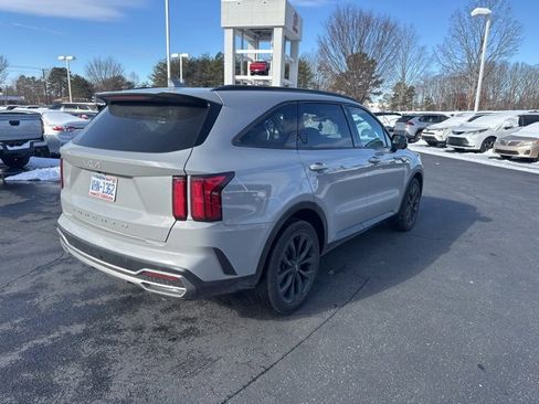 Used 2022 Kia Sorento SX image 6