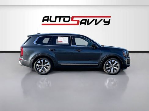 Used 2022 Kia Telluride EX w/ EX Premium Package FWD image 8
