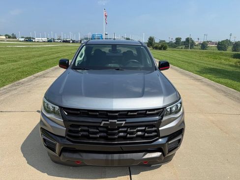 Used 2022 Chevrolet Colorado LT w/ Redline Special Edition AWD/4WD image 13