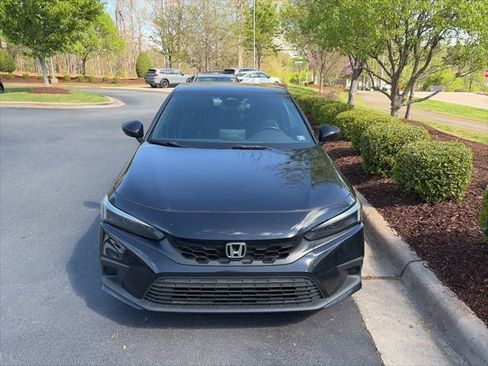 Used 2023 Honda Civic Sport image 11