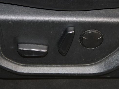 Used 2019 Ford F150 Lariat image 17