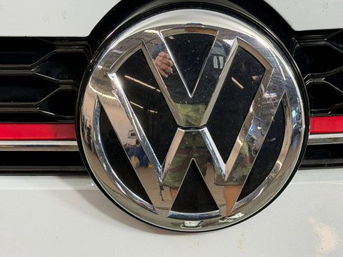 Used 2018 Volkswagen GTI S FWD image 21