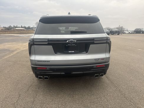 Used 2024 Chevrolet Traverse RS w/ LPO, Floor Liner Package image 4
