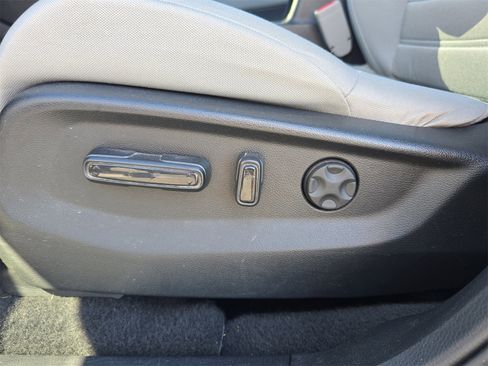 Used 2019 Honda CR-V EX image 16