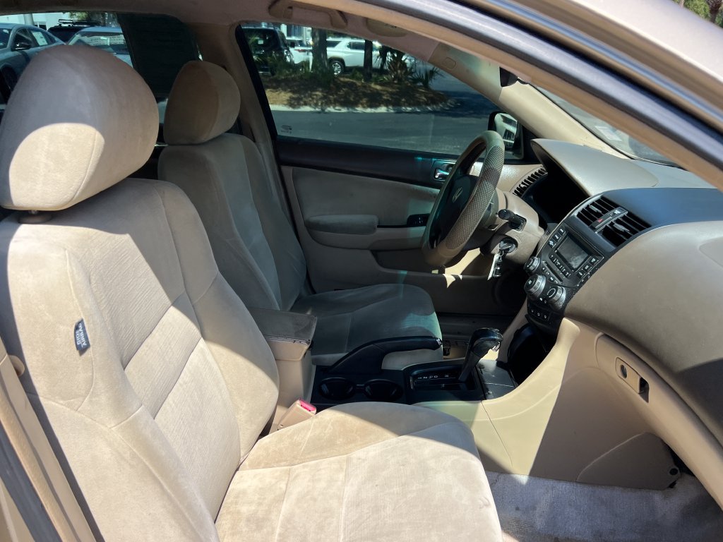 Used 2006 Honda Accord VP image 14