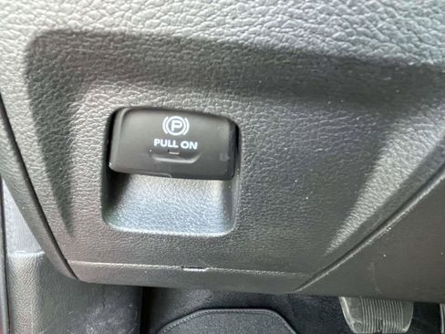 Certified 2024 RAM 1500 Laramie RWD image 24