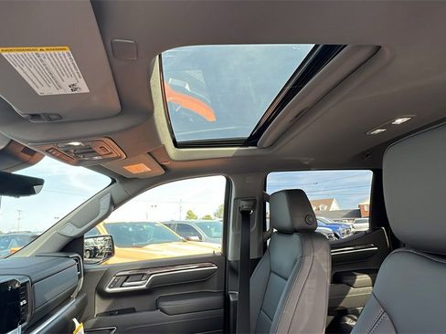 New 2026 Chevrolet Silverado 1500 LTZ w/ LTZ Premium Package image 16