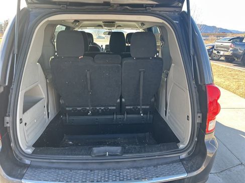 Used 2016 Dodge Grand Caravan SE w/ SE Plus Package image 11