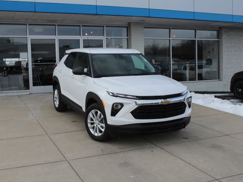 New 2026 Chevrolet TrailBlazer LS image 2