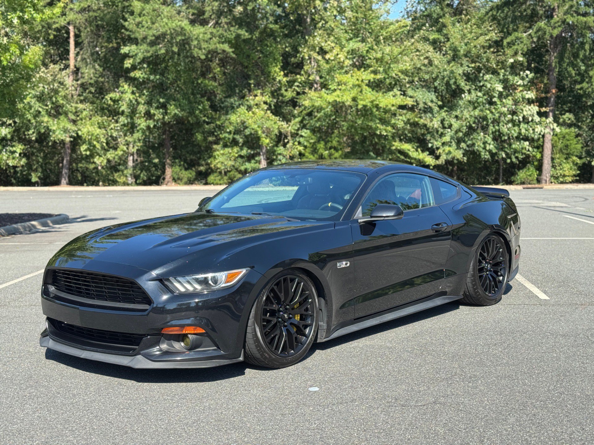 Used 2016 Ford Mustang GT Premium w/ GT Performance Package RWD image 4