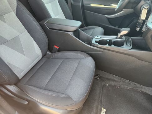 Used 2025 Chevrolet Trax LS FWD image 14