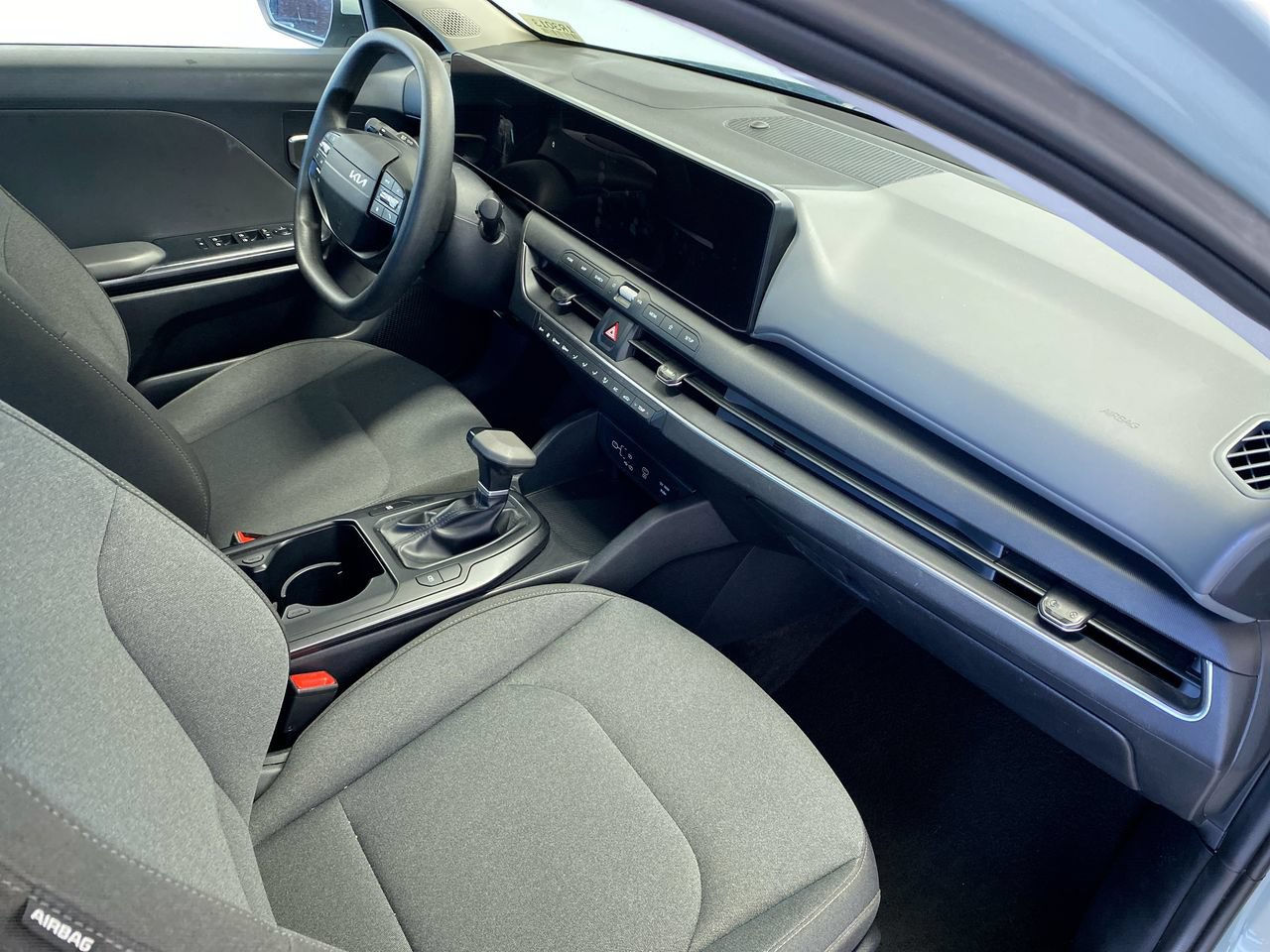 Certified 2025 Kia K4 FWD image 29