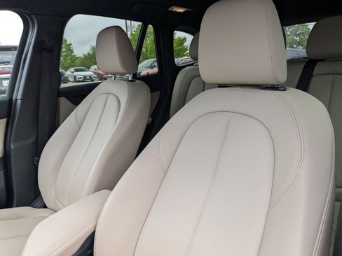 Used 2019 BMW X1 xDrive28i w/ Convenience Package image 12