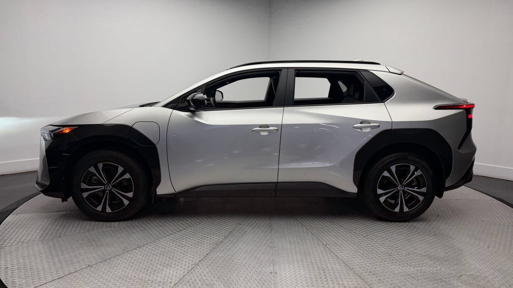 Used 2025 Toyota bZ4X FWD w/ Weather Package image 4
