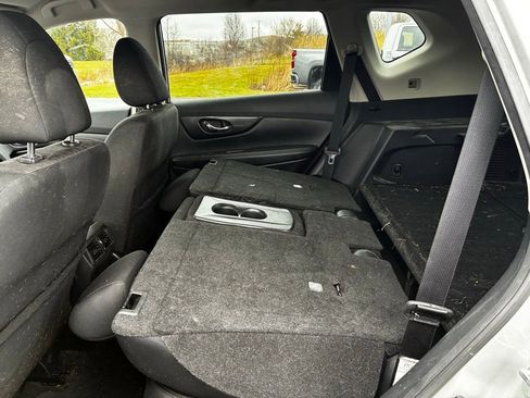 Used 2020 Nissan Rogue SV image 28