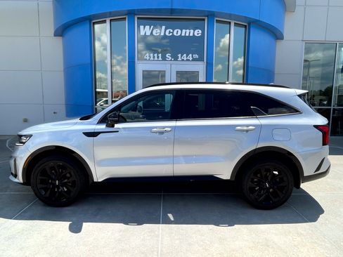 Used 2022 Kia Sorento SX AWD/4WD image 1