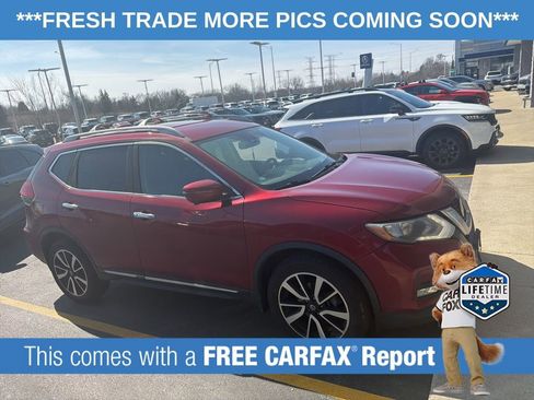 Used 2019 Nissan Rogue SL image 2