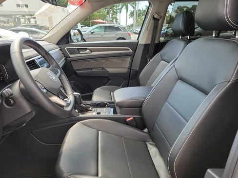 Certified 2023 Volkswagen Atlas SE w/ Panoramic Sunroof Package FWD image 23