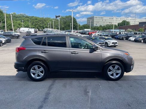 Used 2014 Toyota RAV4 XLE AWD/4WD image 7