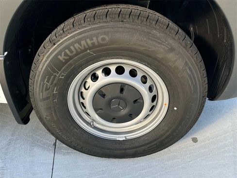 New 2025 Mercedes-Benz Sprinter 2500 image 10
