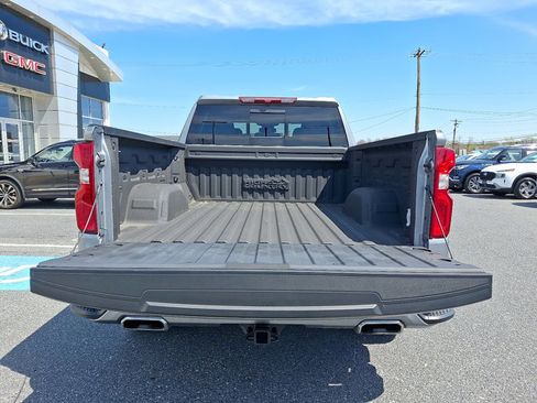 Used 2024 Chevrolet Silverado 1500 High Country image 32