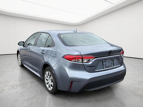 Used 2025 Toyota Corolla LE FWD image 4