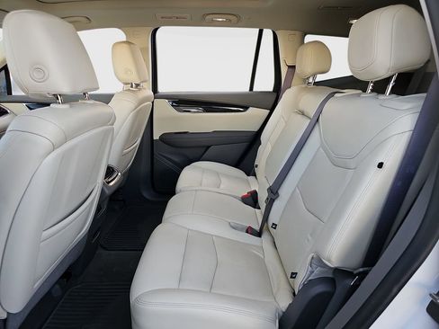 Used 2020 Cadillac XT6 Premium Luxury image 20