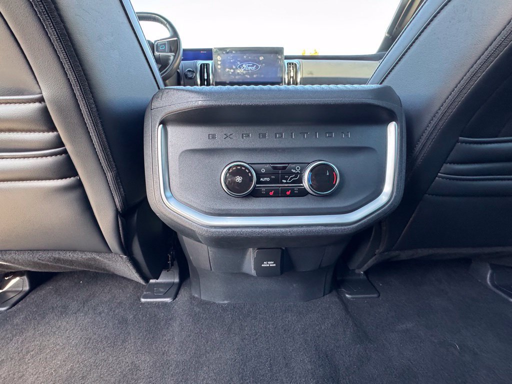 Used 2025 Ford Expedition Tremor AWD/4WD image 31