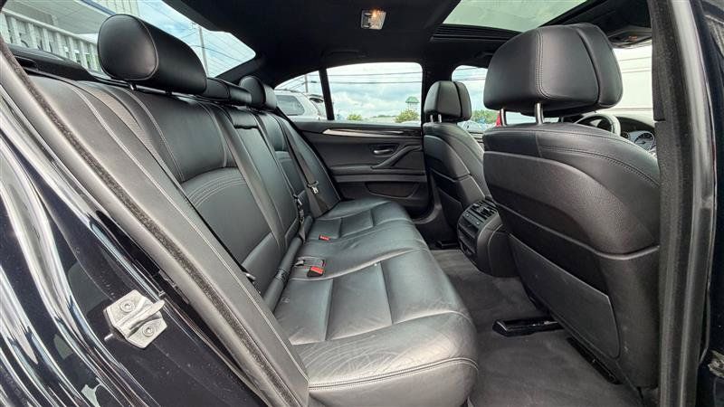 Used 2016 BMW 550i xDrive Sedan AWD/4WD image 44