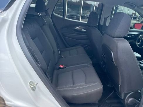 Used 2024 GMC Terrain SLE w/ Elevation Edition FWD image 9