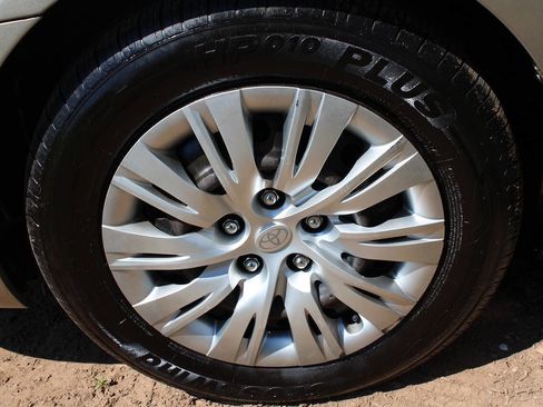 Used 2004 Toyota Solara SE Sport FWD image 38