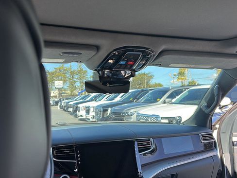 Used 2022 Jeep Grand Wagoneer Series III w/ Flexible Seating Group image 22