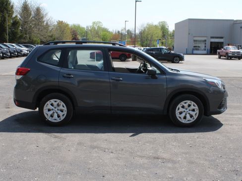 Used 2023 Subaru Forester AWD/4WD image 4