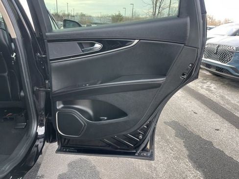 Used 2023 Lincoln Nautilus Reserve image 20