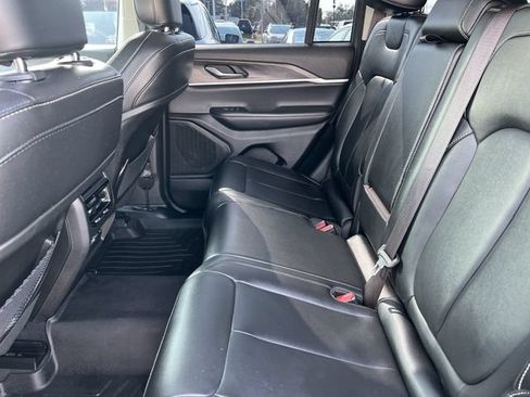 Used 2023 Jeep Grand Cherokee Limited AWD/4WD image 26