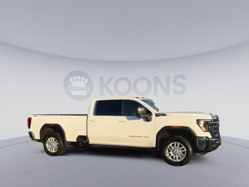 Used 2024 GMC Sierra 3500 SLE image 2