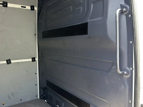 Used 2021 Freightliner Sprinter 2500 RWD image 27