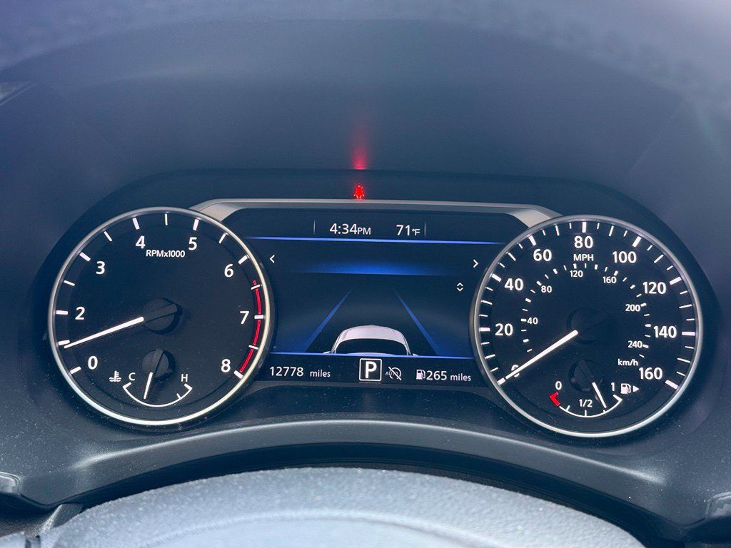 Used 2025 Nissan Sentra SV w/ All-Weather Package FWD image 10