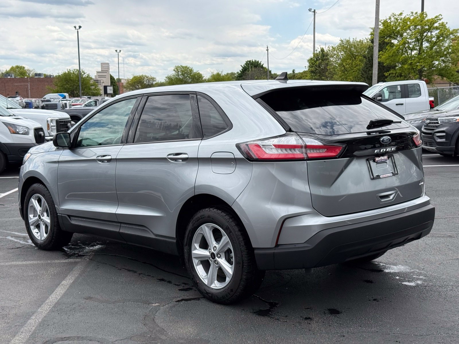 Used 2024 Ford Edge SE AWD/4WD image 5