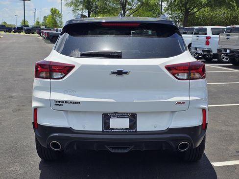 Used 2023 Chevrolet TrailBlazer RS w/ Sun and Liftgate Package AWD/4WD image 11