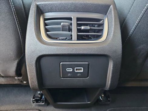 Used 2025 Chevrolet Blazer LT AWD/4WD image 16