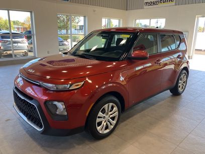 Used 2022 Kia Soul LX