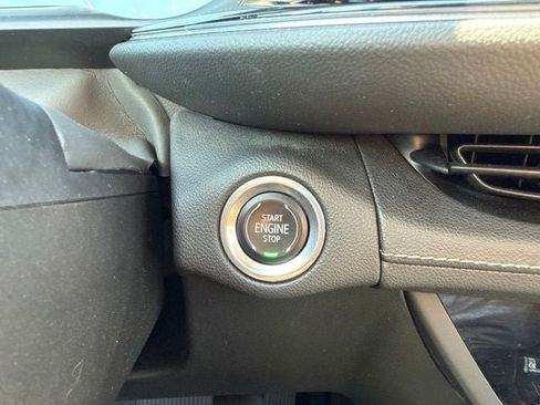 Used 2021 Buick Envision Avenir AWD/4WD image 30