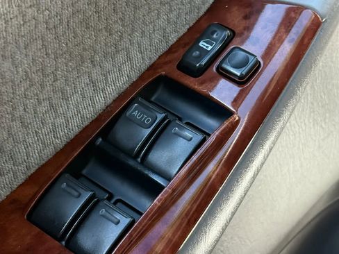 Used 2004 Toyota Corolla S image 25