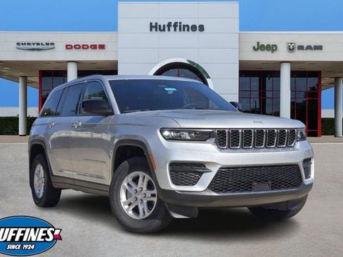 New 2025 Jeep Grand Cherokee Laredo w/ MOPAR Finishing Package image 1